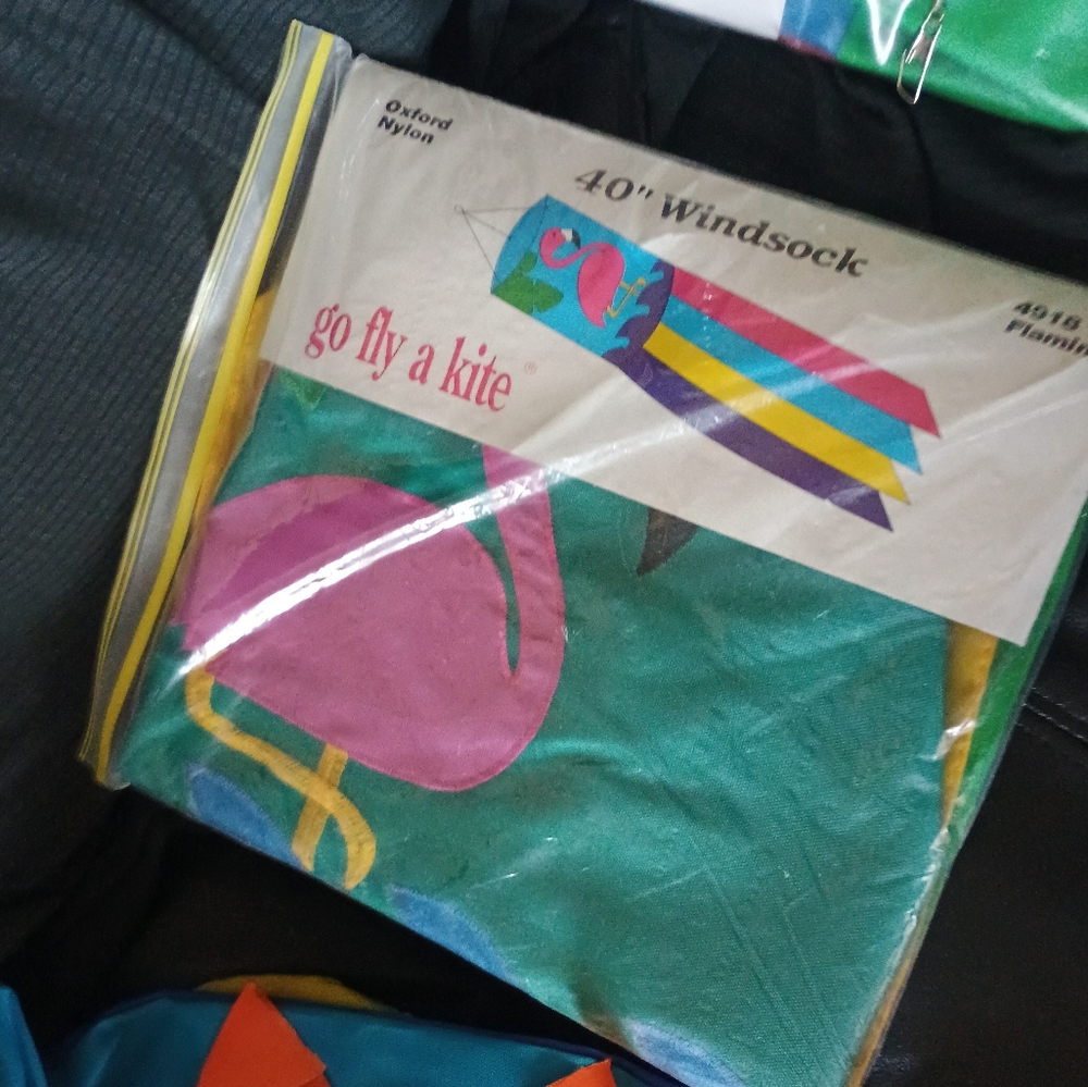 Parrot windsock - Picture 6 of 10